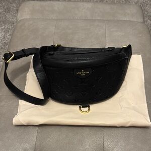 Black fanny pack/cross body